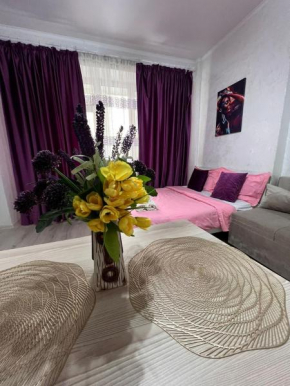 1 комнатная студия, около ТРЦ Мега, Almaty